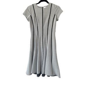 🚨FINAL SALE🚨 Calvin Klein Black and White Soft Textured Short Sleeve Dress